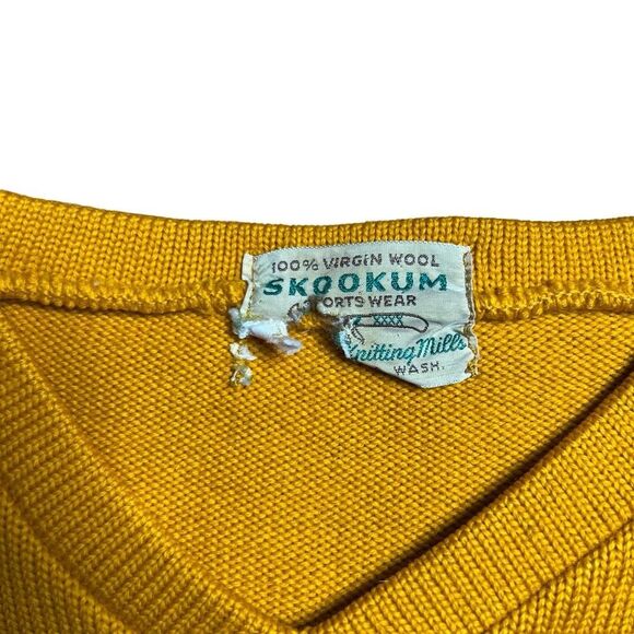 4 Item Sweater Bundle Lot Medium - Picture 11 of 13